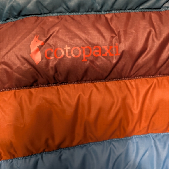 Cotopaxi Men's Teal and Rust Puffer Vest - Picture 4 of 10